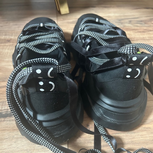 Lazy Oaf Happy Sad Ballet Sneaker - Picture 3 of 4